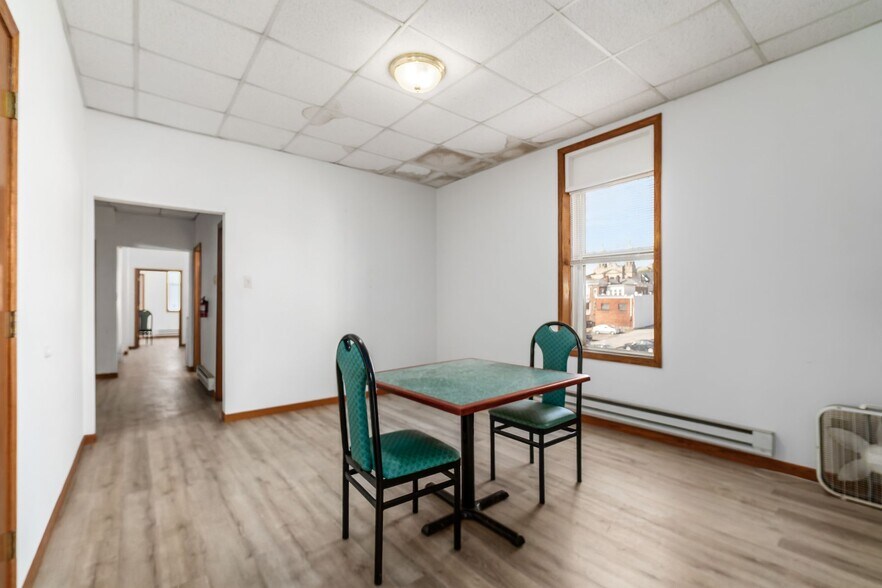 More Photos Of 10 S Park St, Mansfield Storefront Retail Residential For Sale