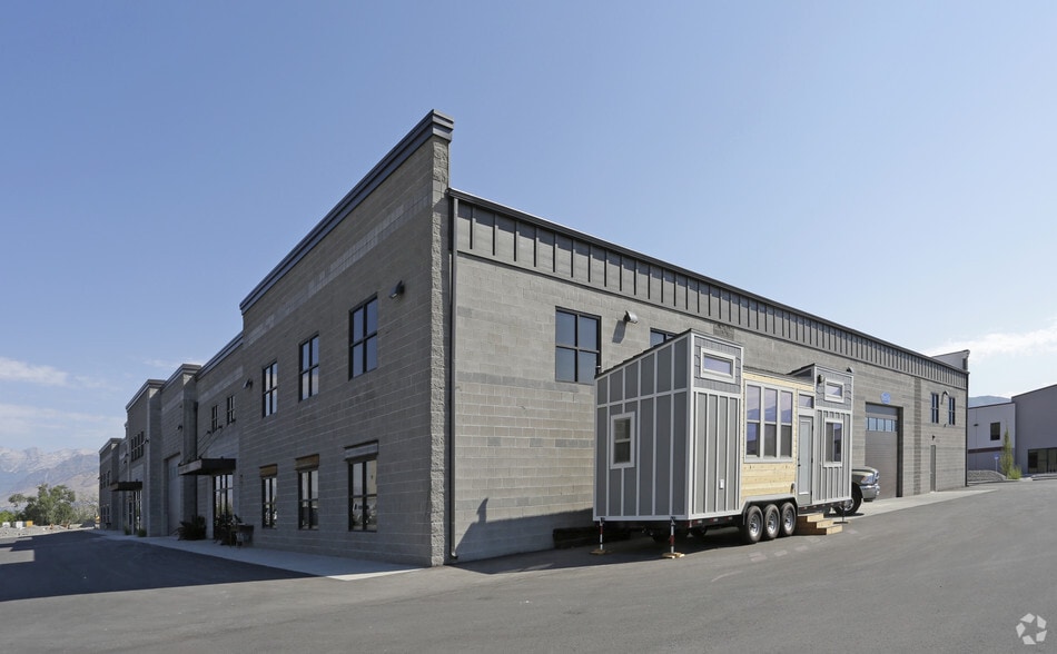 More Photos Of 426 E 1750 N, Vineyard Warehouse For Lease