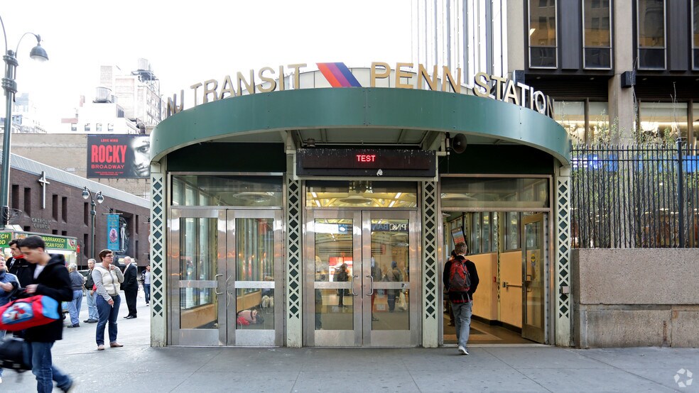 More Photos Of 42 W 39th St, New York Office For Lease