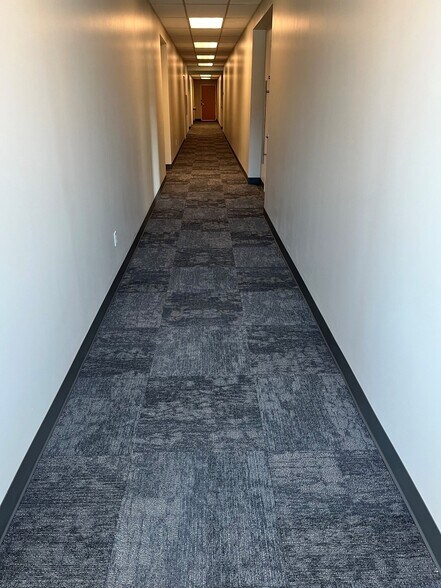 More Photos Of 65 E Wadsworth Park Dr, Draper Office For Lease