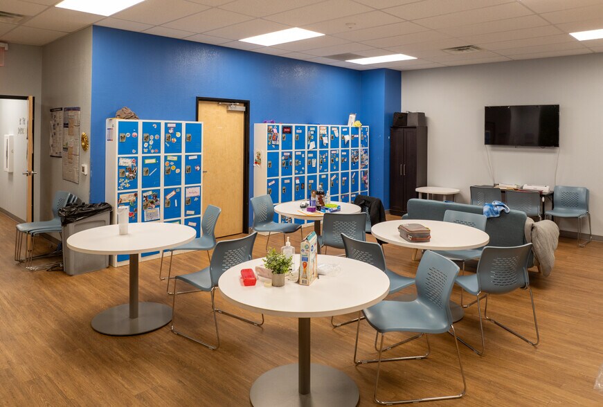 More Photos Of 4441 Bryant Irvin Rd N, Fort Worth Medical For Sale