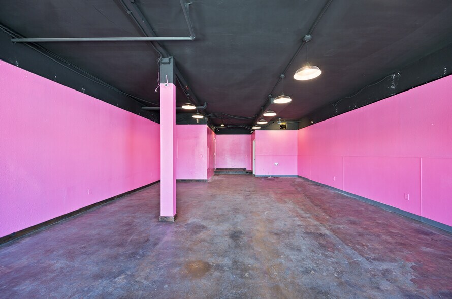 More Photos Of 611 E Balboa Blvd, Newport Beach Storefront Retail Residential For Sale