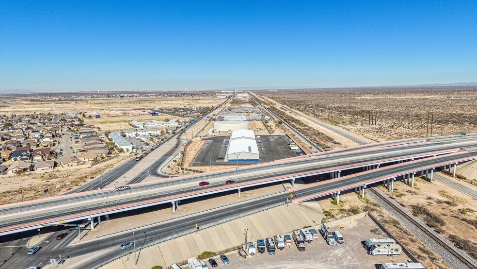 More Photos Of 10100 Railroad Dr., El Paso Warehouse For Lease