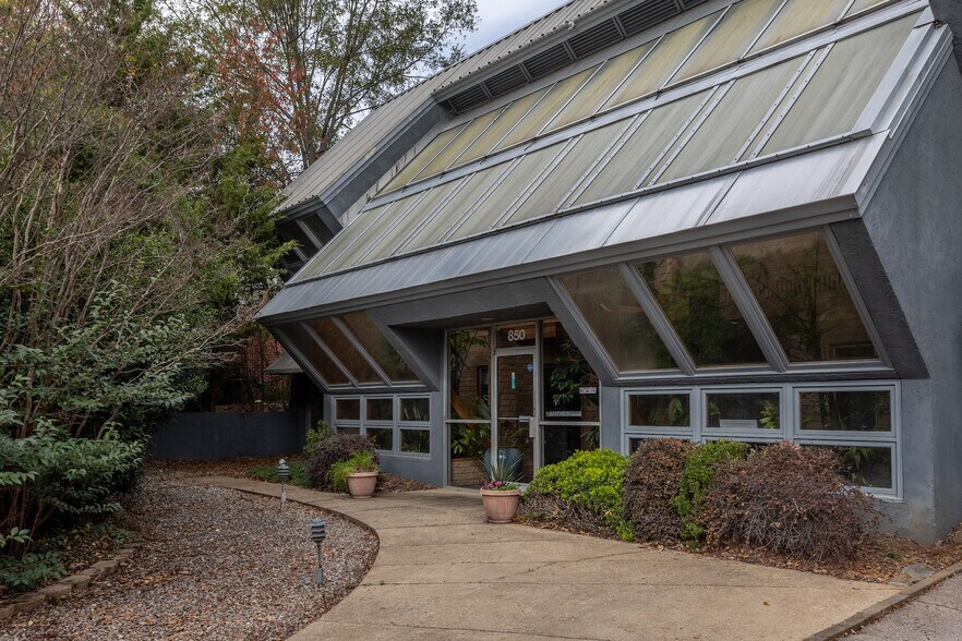 More Photos Of 850 W Morgan St, Raleigh Loft Creative Space For Sale