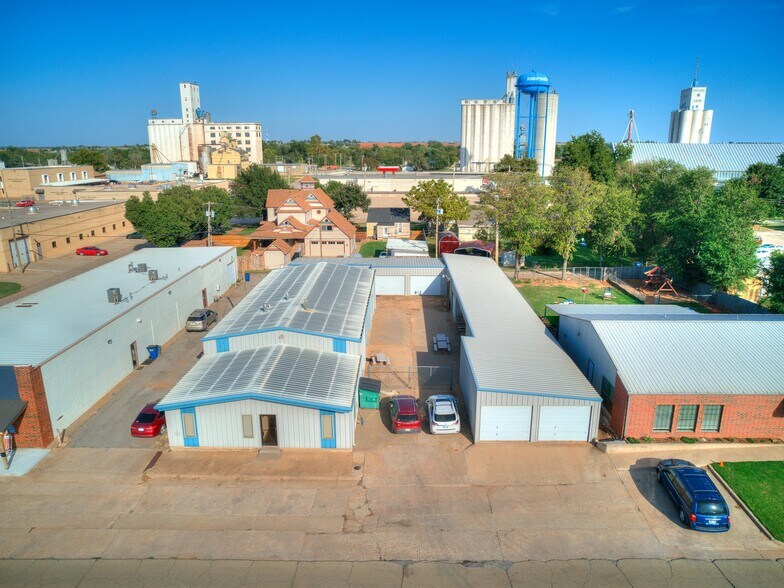 More Photos Of 219 N 6th St, Kingfisher Office For Sale