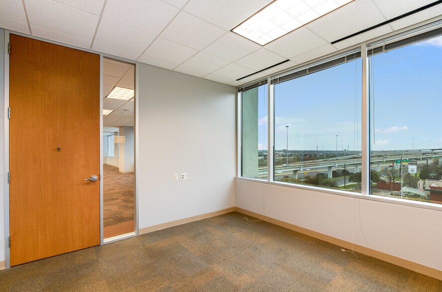 More Photos Of 9606 N Mopac Expy, Austin Unknown For Lease