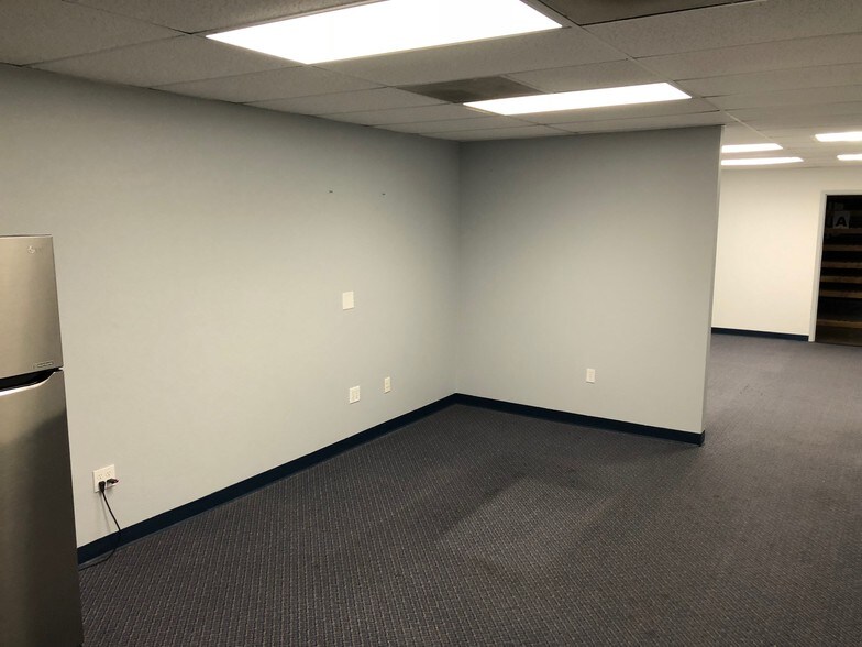 More Photos Of 7177 Convoy Ct, San Diego Unknown For Lease