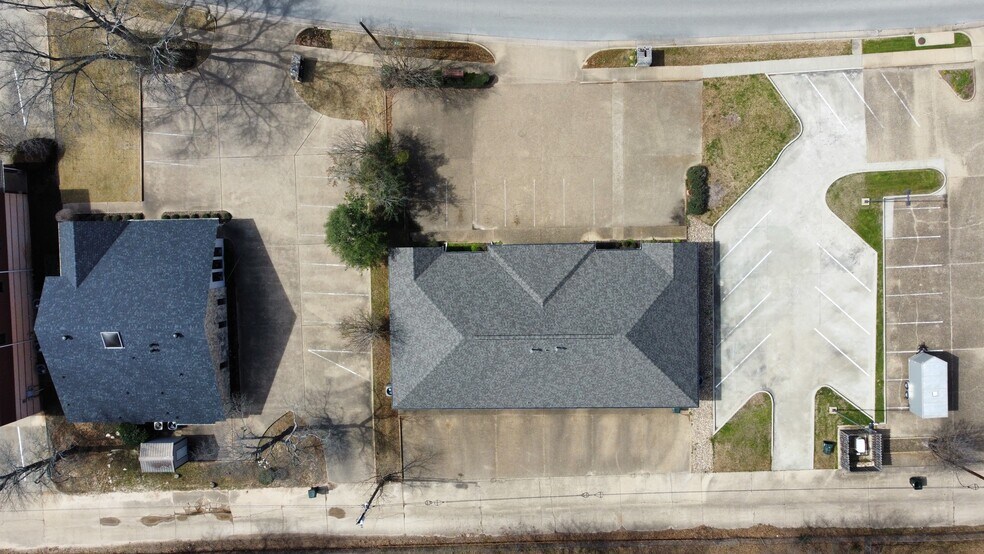 More Photos Of 4650-4660 Kinsey Dr, Tyler Medical For Sale