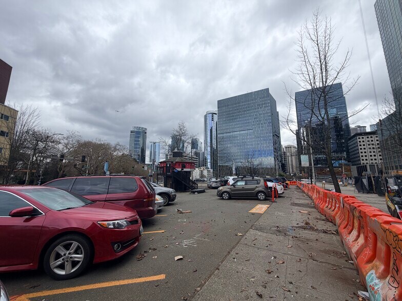 More Photos Of 2404 7th Ave, Seattle Land For Sale