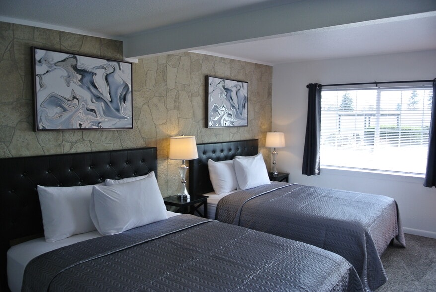 More Photos Of 9986 N Government Way, Hayden Hotel For Sale