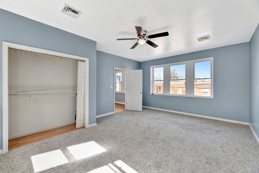 More Photos Of 804 N Lincoln St, Wilmington Storefront Retail Residential For Sale