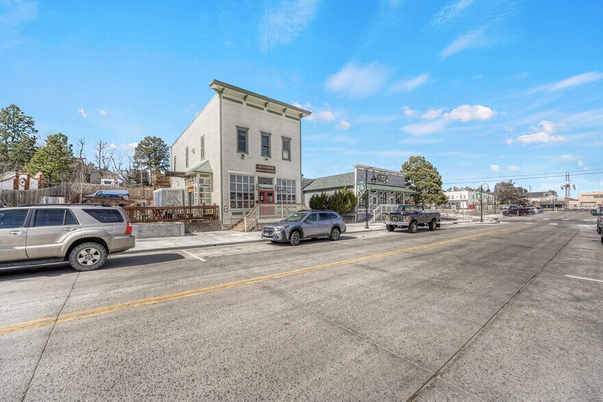 More Photos Of 490 E Elm St, Elizabeth Apartments For Sale