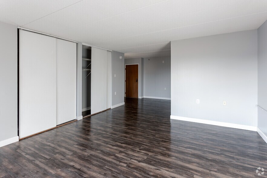 More Photos Of 515 E Grant St, Minneapolis Apartments For Sale