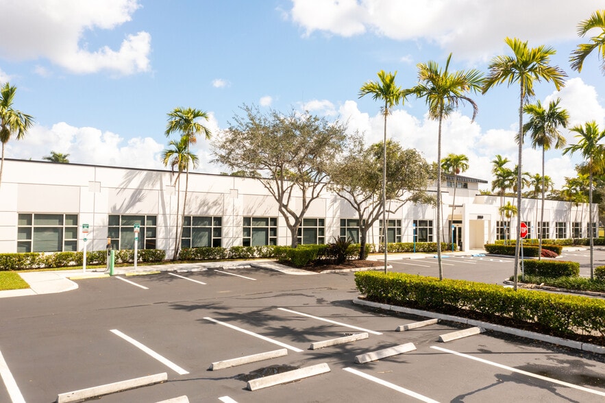 More Photos Of 3360 Enterprise Ave, Weston Unknown For Lease