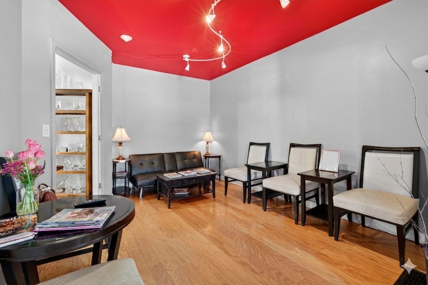 More Photos Of 211 W Railroad Ave, Bartlett Storefront Retail Residential For Sale