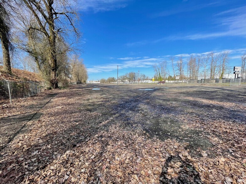 More Photos Of 10615 N Vancouver Way, Portland Land For Lease