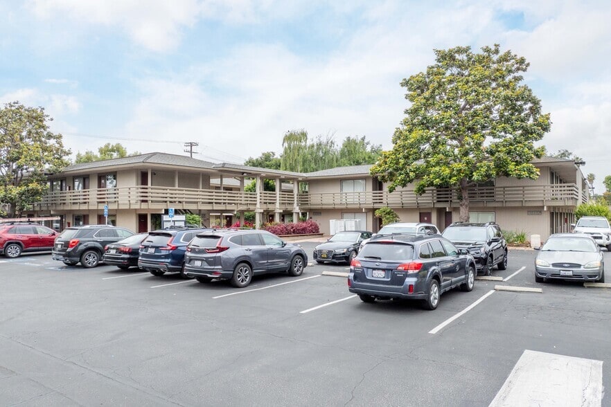 More Photos Of 5276 Hollister Ave, Santa Barbara Coworking Space