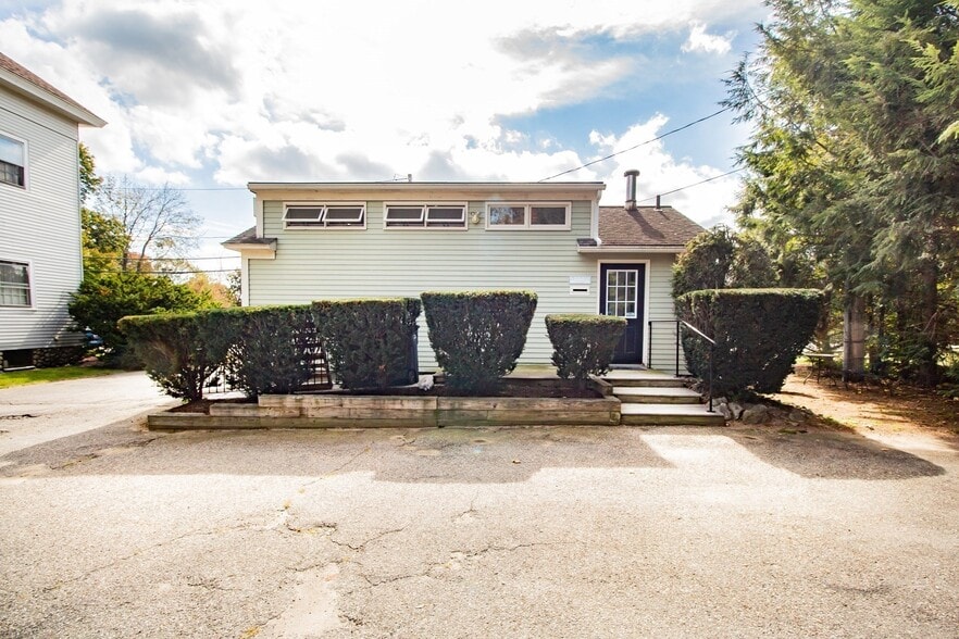 More Photos Of 4 Boyden Rd, Holden Office For Lease