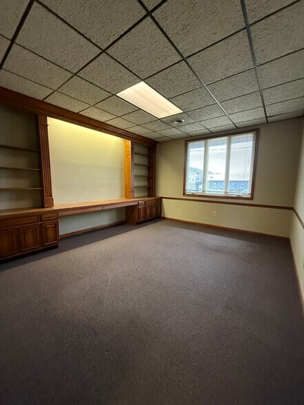 More Photos Of 735 Street Rd, Southampton Medical For Lease