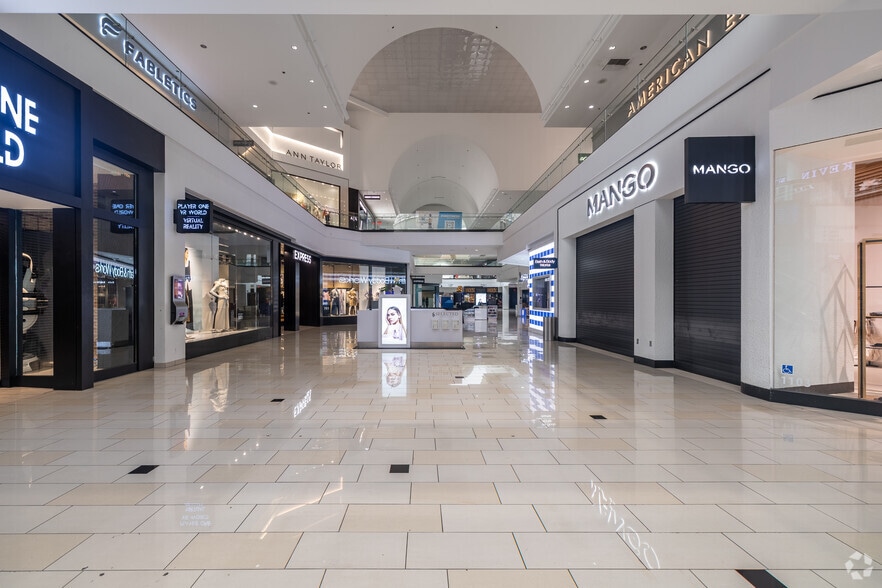 More Photos Of 1106-2195 Glendale Galleria, Glendale Unknown For Lease