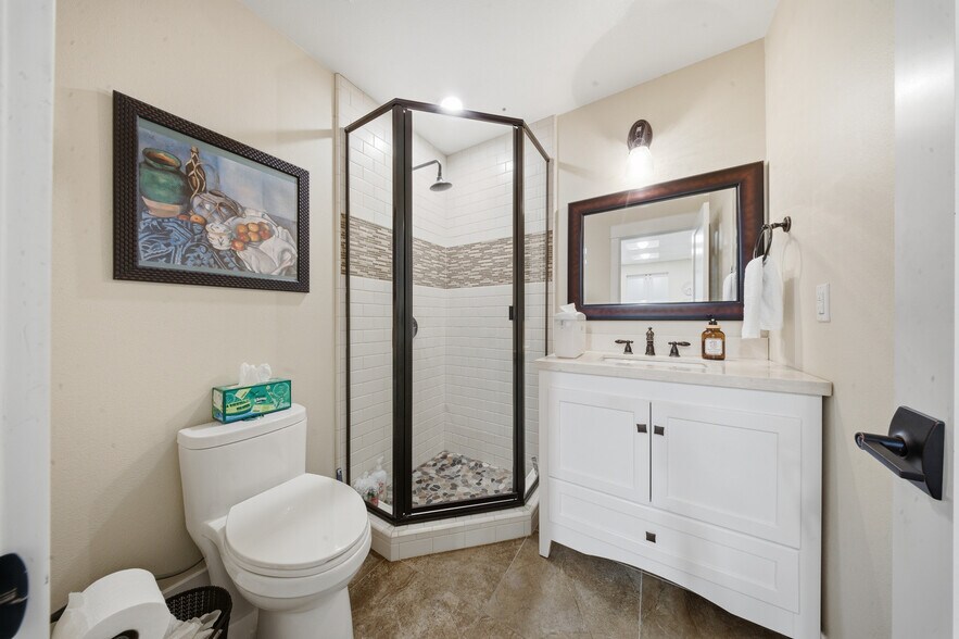 More Photos Of 5011 Argosy Ave, Huntington Beach Loft Creative Space For Sale