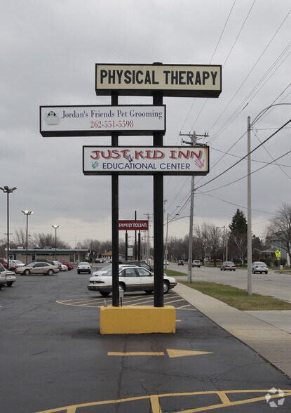 More Photos Of 2027-2055 22nd Ave, Kenosha General Retail For Lease