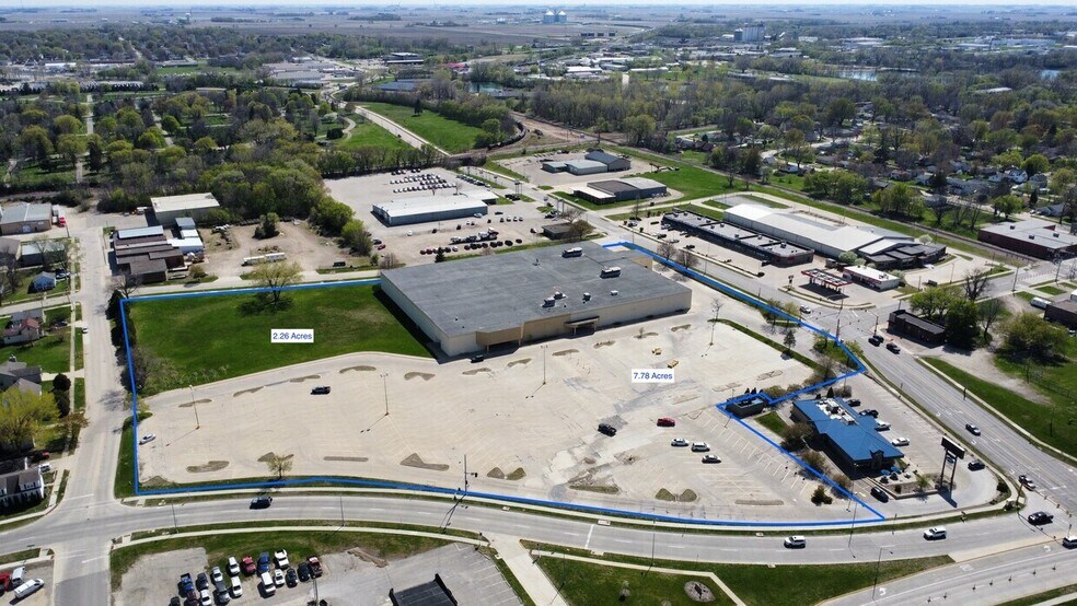 More Photos Of 615 S Monroe Ave, Mason City Warehouse For Lease