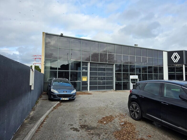More Photos Of 14 Avenue José Nobre, Martigues Flex For Lease