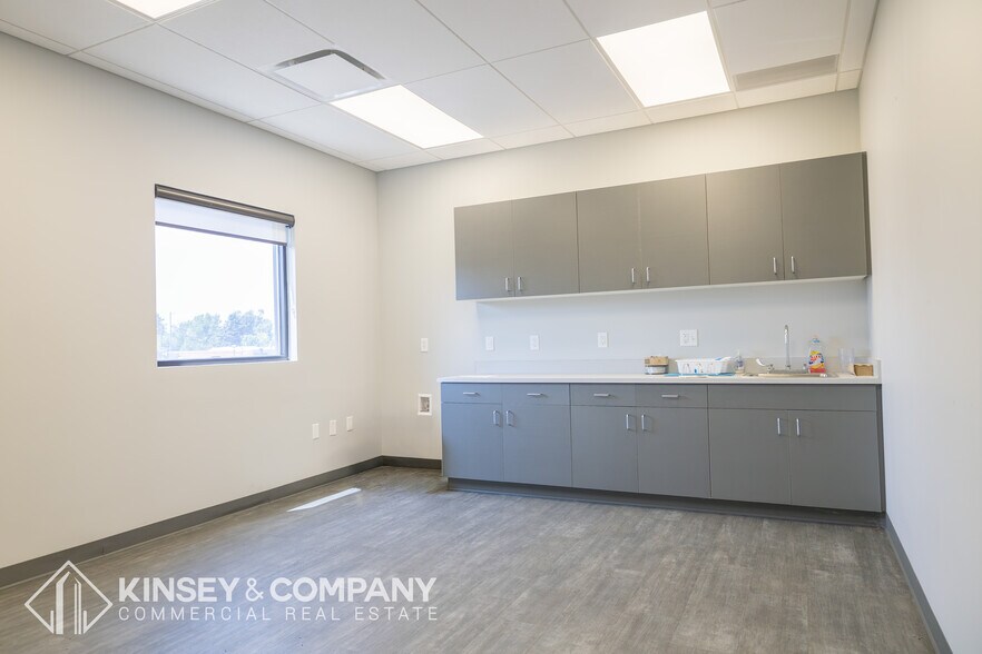 More Photos Of 3247 S Lincoln St, Englewood Medical For Lease