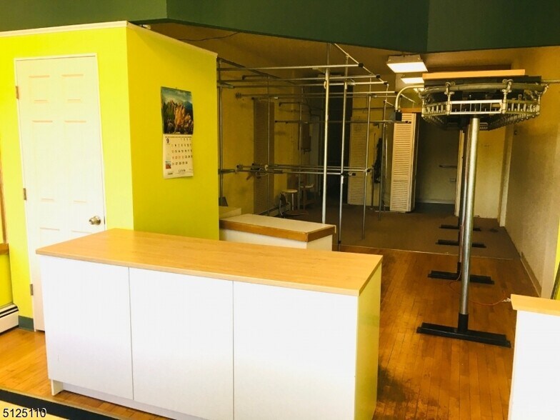 More Photos Of 1194 Sussex Tpke, Randolph Storefront For Lease