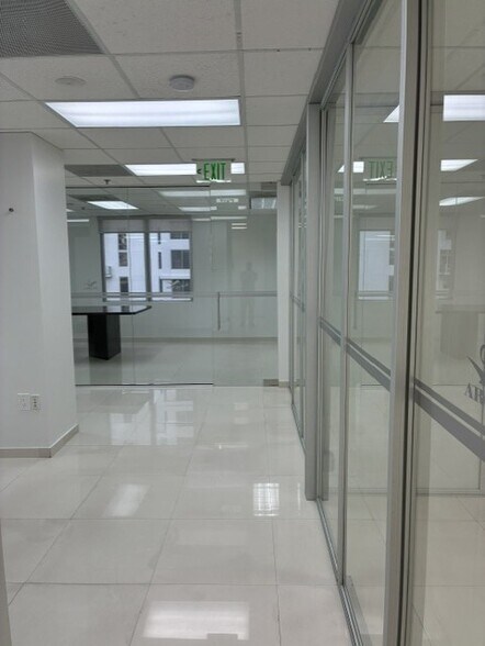 More Photos Of 1000 brickell Ave, Miami Office For Lease