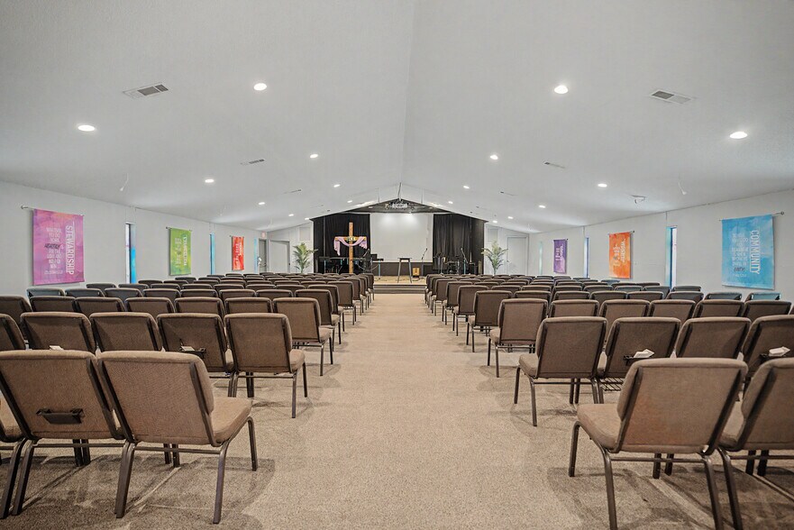 More Photos Of 2111 Skyline Dr, Mesquite Religious Facility For Sale