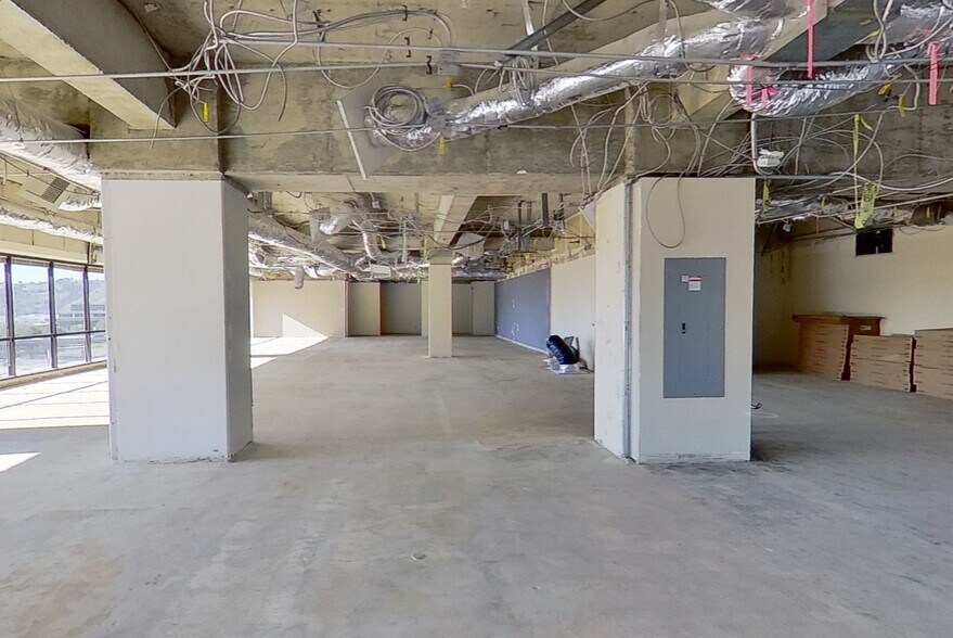More Photos Of 404 Camino del Rio S, San Diego Office For Lease