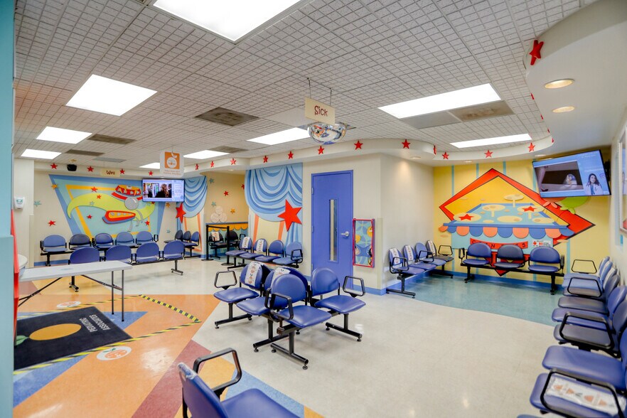 More Photos Of 1835 N Corporate Lakes Blvd, Weston Medical For Sale