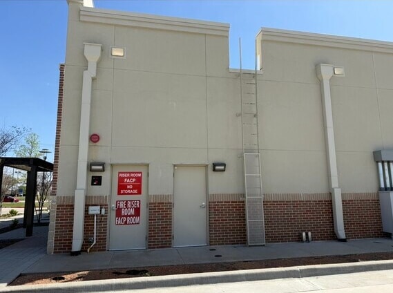 More Photos Of 8555 FM 423, Frisco Storefront For Lease