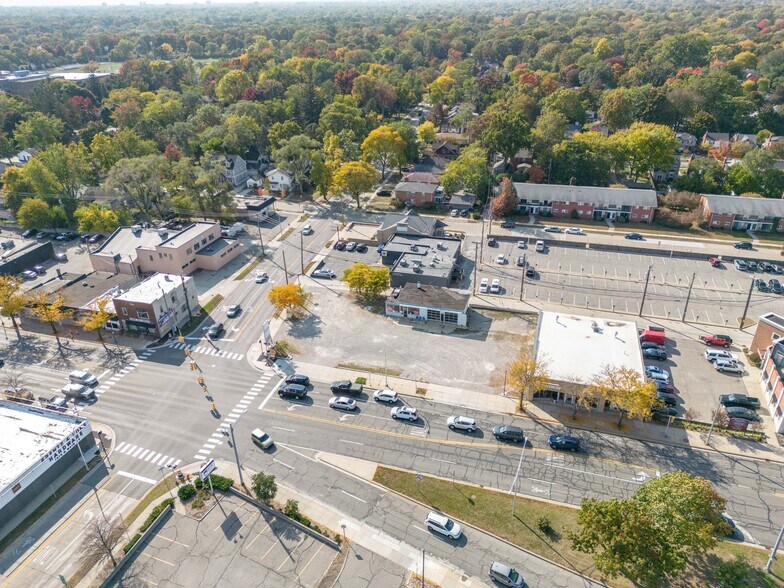 More Photos Of 1005 N Main St, Royal Oak Service Station For Sale