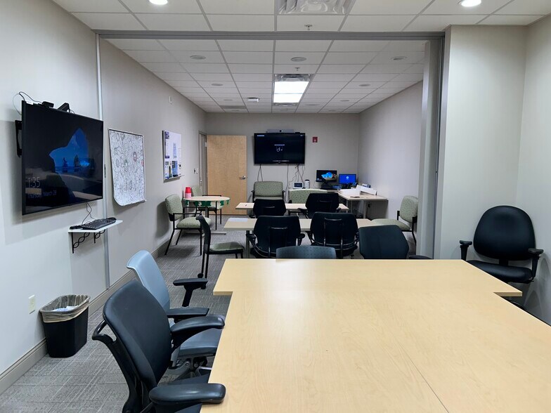 More Photos Of 700 Technology Dr, Charleston Hospital For Sale