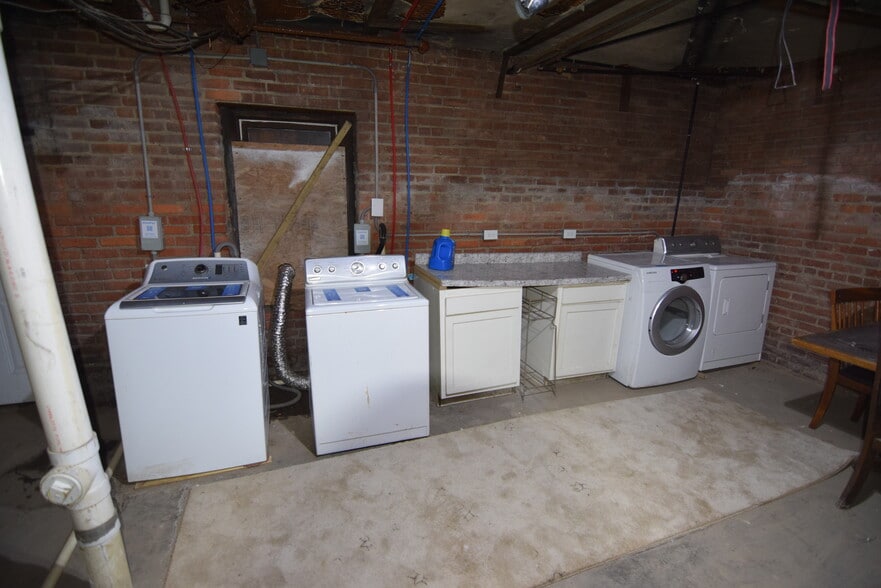 More Photos Of 11202 Buckeye Rd, Cleveland Apartments For Sale