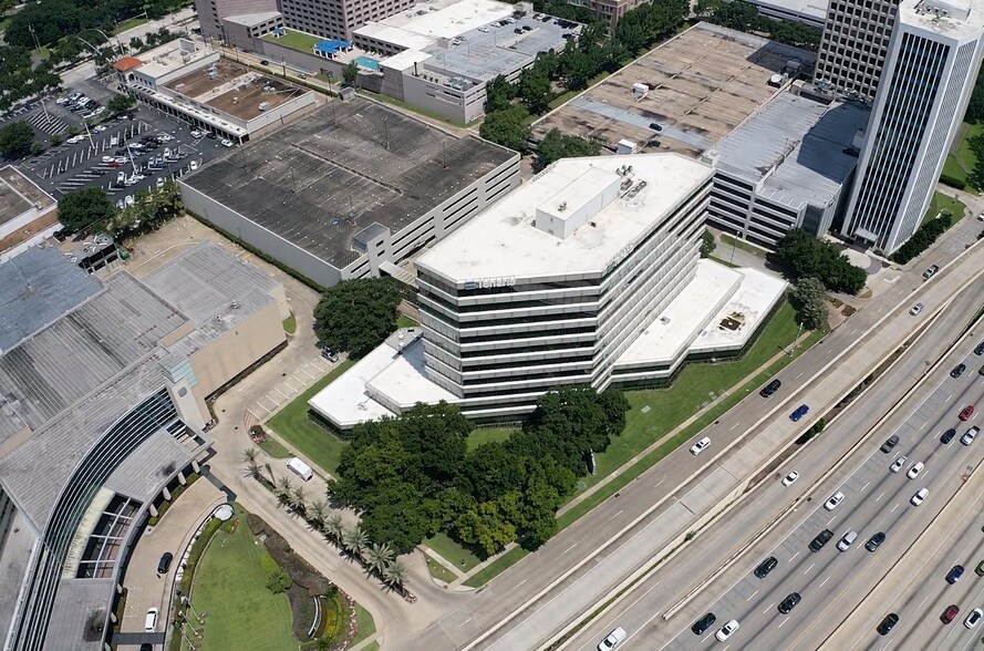 More Photos Of 2200 West Loop South, Houston Office For Lease