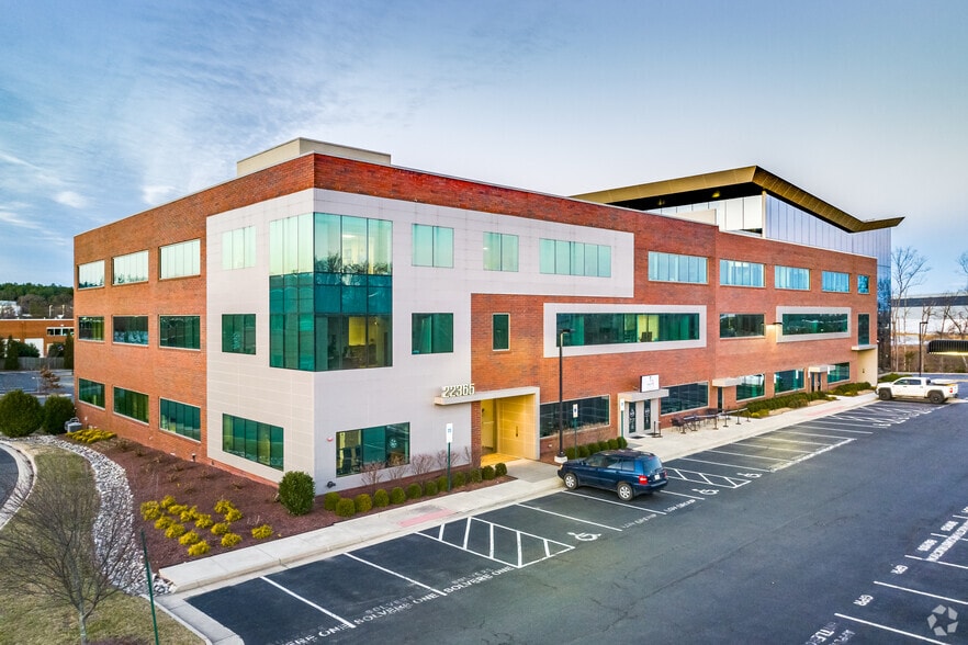 More Photos Of 22365 Broderick Dr, Sterling Medical For Lease