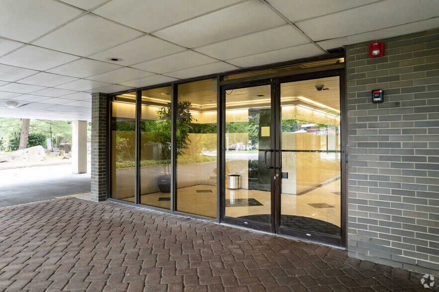 More Photos Of 720 E Palisades Ave, Englewood Cliffs Office For Lease