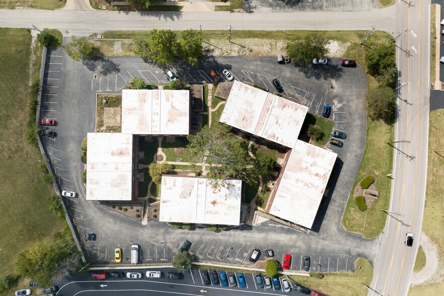 More Photos Of 11542-11556 Concord Village Ave, Saint Louis Apartments For Sale