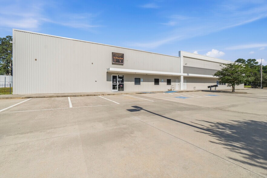 More Photos Of 28519 Sweetgum Rd, Magnolia General Retail For Sale