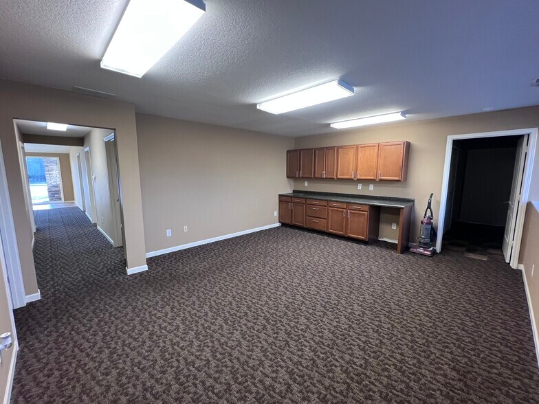More Photos Of 4911-4915 Illinois Rd, Fort Wayne Office For Lease