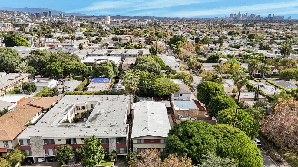 More Photos Of 904 N Spaulding Ave, Los Angeles Apartments For Sale