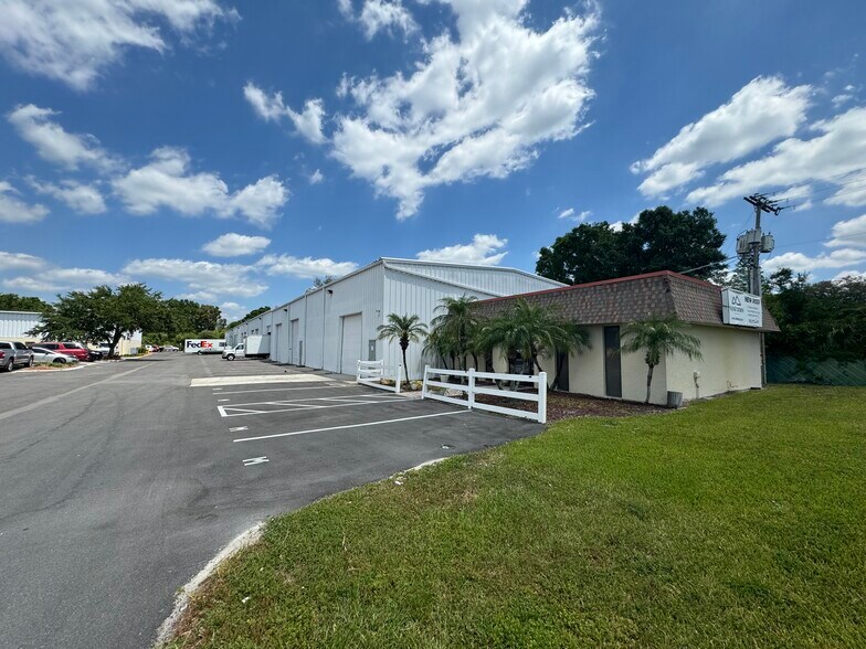 More Photos Of 5555 W Linebaugh Ave, Tampa Unknown For Lease