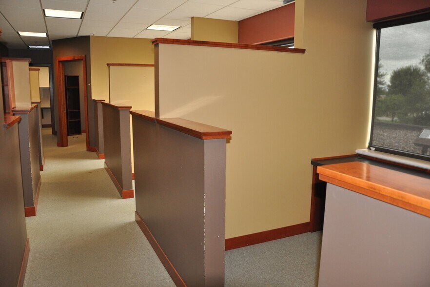 More Photos Of 4134 Deegan Ct, Monticello Office For Lease