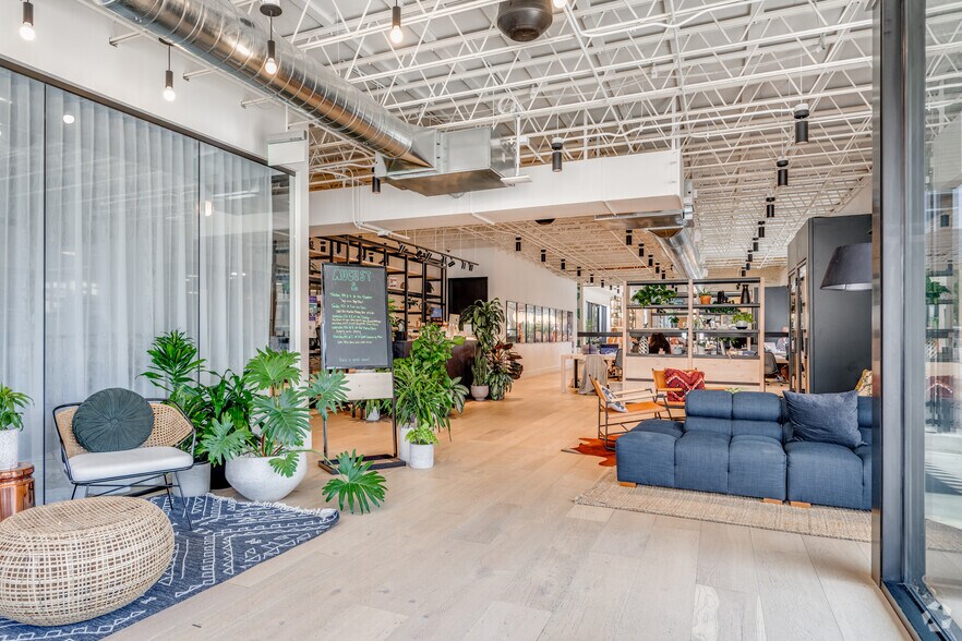 More Photos Of 2101 Pearl St, Boulder Coworking Space