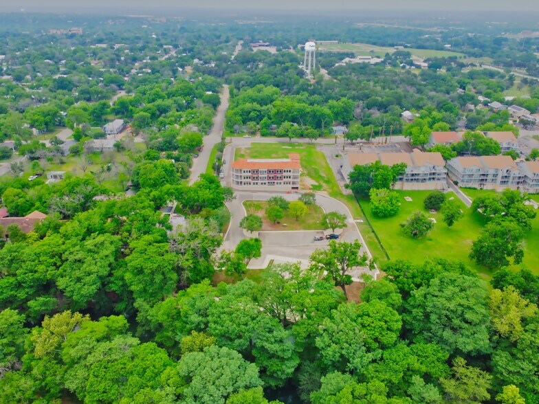 More Photos Of 640 E Mather St, New Braunfels Apartments For Sale