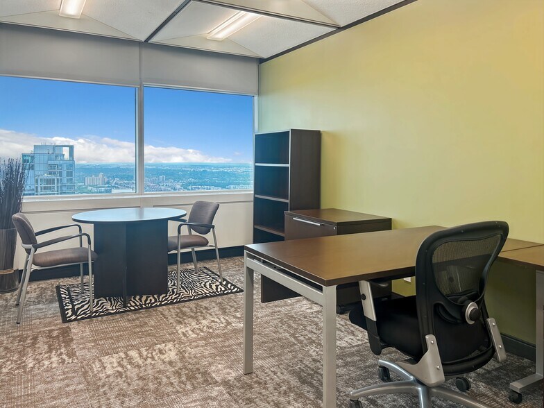 More Photos Of 10180 101 St NW, Edmonton Coworking Space